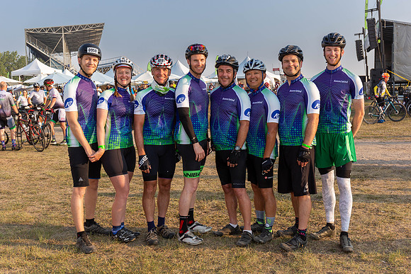 SUNDAY PHOTO STATION-RIDERS-2-2