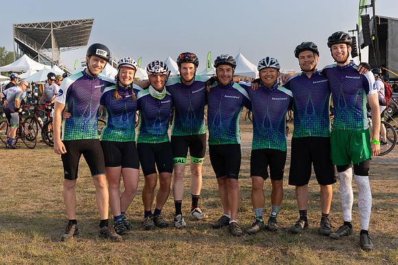 SUNDAY PHOTO STATION-RIDERS-2-8