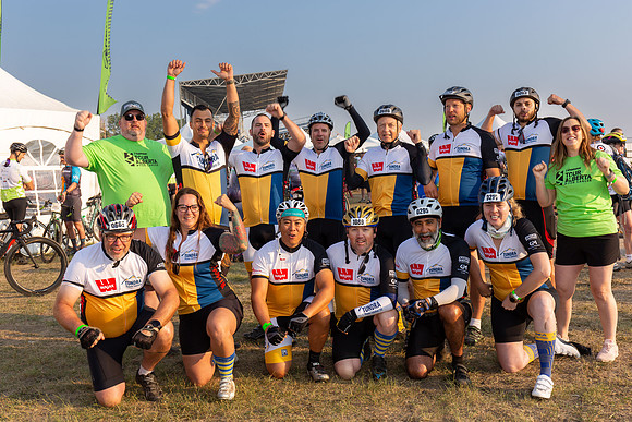 SUNDAY PHOTO STATION-RIDERS-2-95