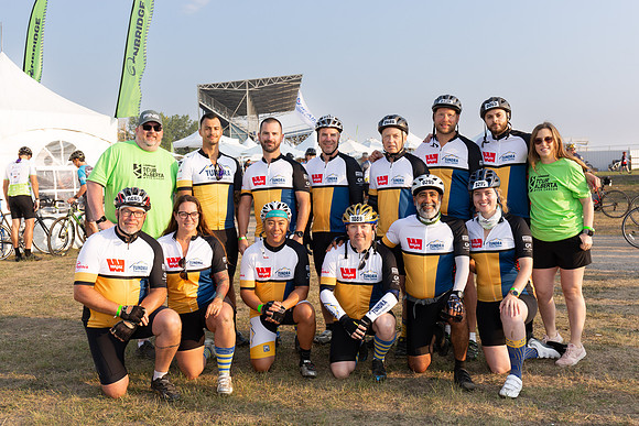 SUNDAY PHOTO STATION-RIDERS-18366