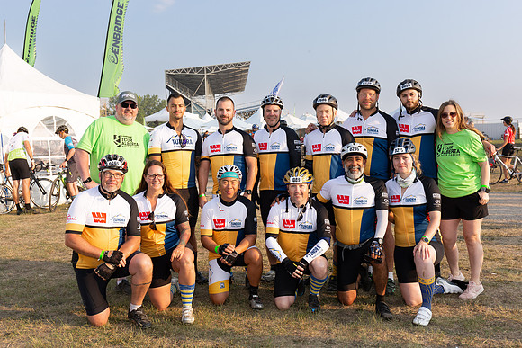 SUNDAY PHOTO STATION-RIDERS-18367