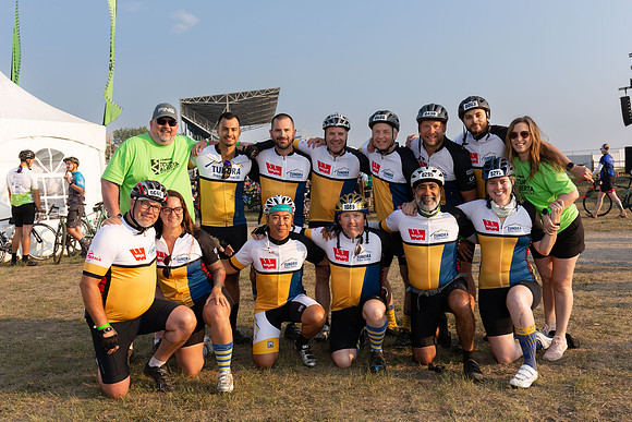 SUNDAY PHOTO STATION-RIDERS-18369