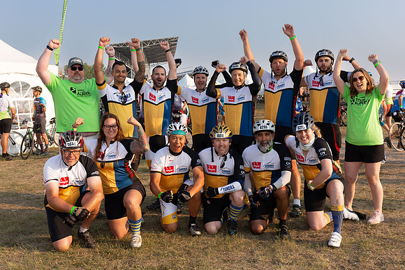 SUNDAY PHOTO STATION-RIDERS-18371