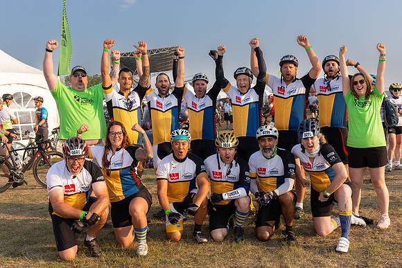 SUNDAY PHOTO STATION-RIDERS-18377