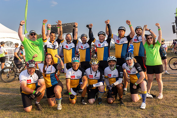 SUNDAY PHOTO STATION-RIDERS-18379