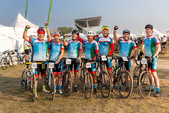 SUNDAY PHOTO STATION-RIDERS-18416