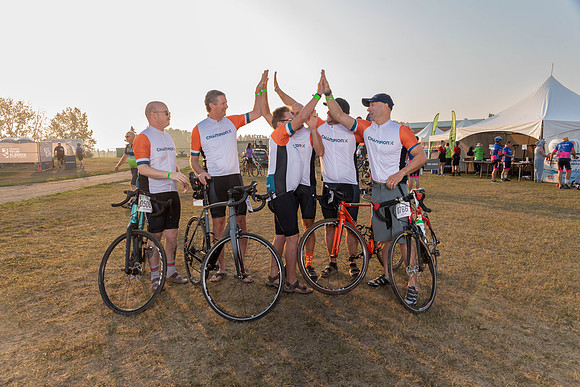 SUNDAY PHOTO STATION-RIDERS-24944