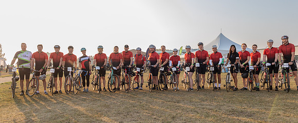 SUNDAY PHOTO STATION-RIDERS-25107