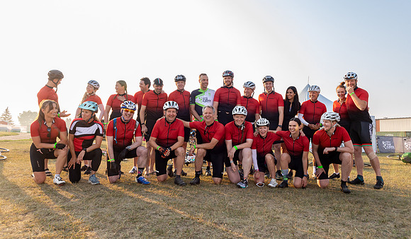 SUNDAY PHOTO STATION-RIDERS-25143