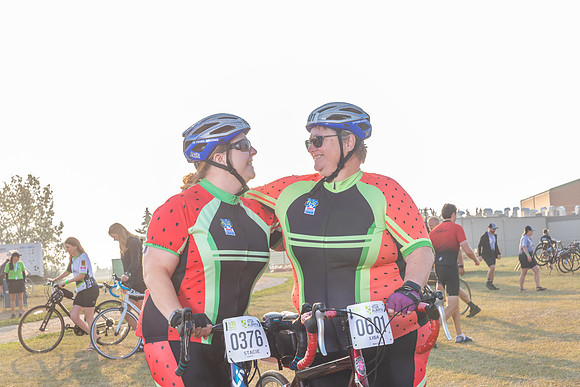 SUNDAY PHOTO STATION-RIDERS-25174