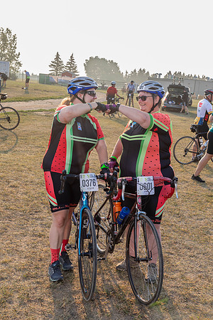 SUNDAY PHOTO STATION-RIDERS-25187