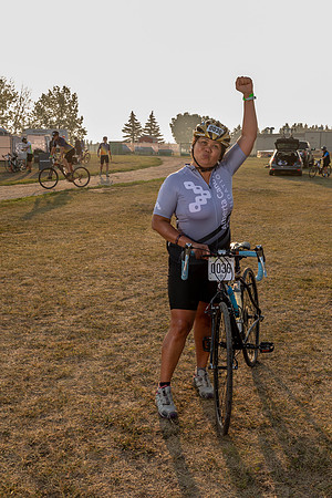 SUNDAY PHOTO STATION-RIDERS-25213