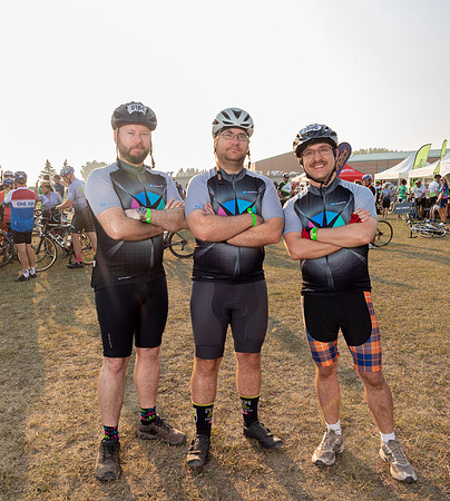 SUNDAY PHOTO STATION-RIDERS-25298