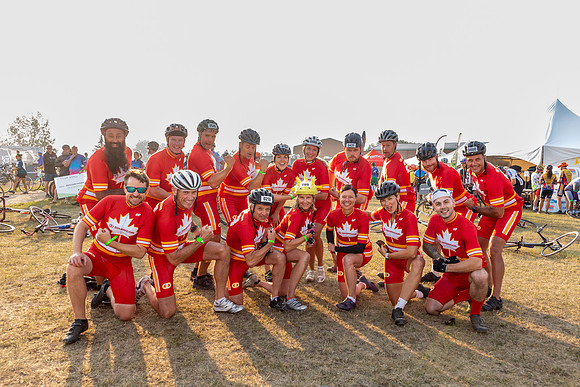 SUNDAY PHOTO STATION-RIDERS-25411