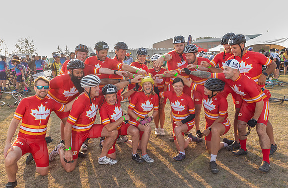 SUNDAY PHOTO STATION-RIDERS-25421