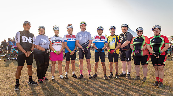 SUNDAY PHOTO STATION-RIDERS-25432