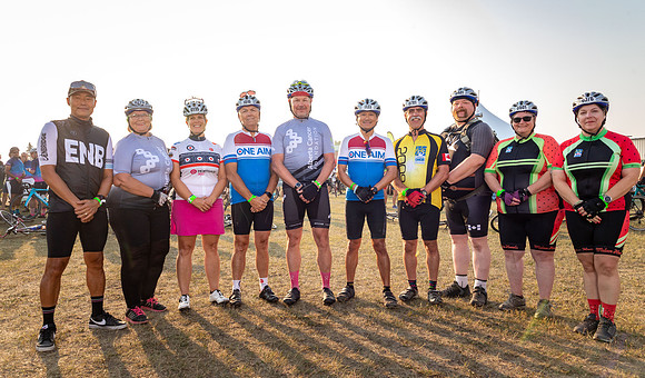 SUNDAY PHOTO STATION-RIDERS-25433