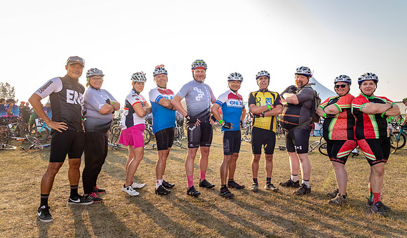 SUNDAY PHOTO STATION-RIDERS-25448
