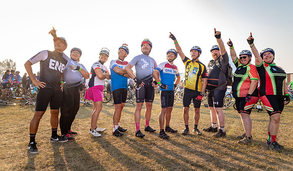 SUNDAY PHOTO STATION-RIDERS-25454