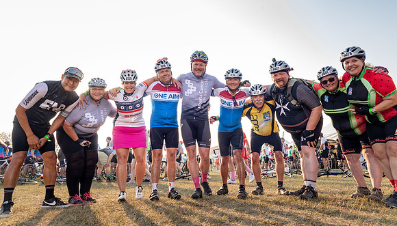SUNDAY PHOTO STATION-RIDERS-25465