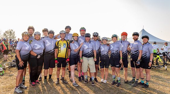 SUNDAY PHOTO STATION-RIDERS-25472