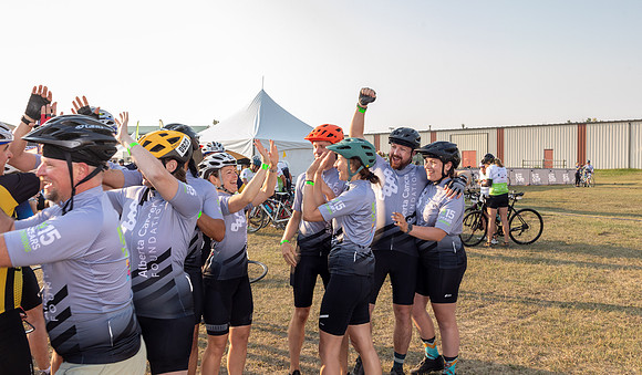 SUNDAY PHOTO STATION-RIDERS-25496