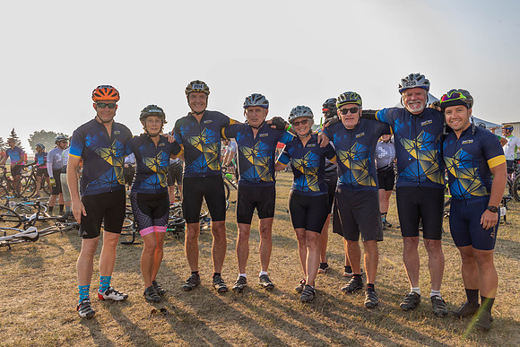 SUNDAY PHOTO STATION-RIDERS-25512