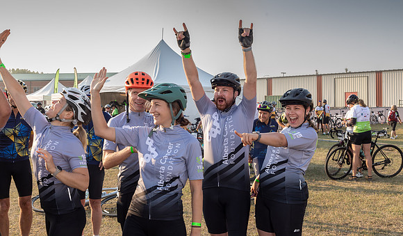 SUNDAY PHOTO STATION-RIDERS-25505