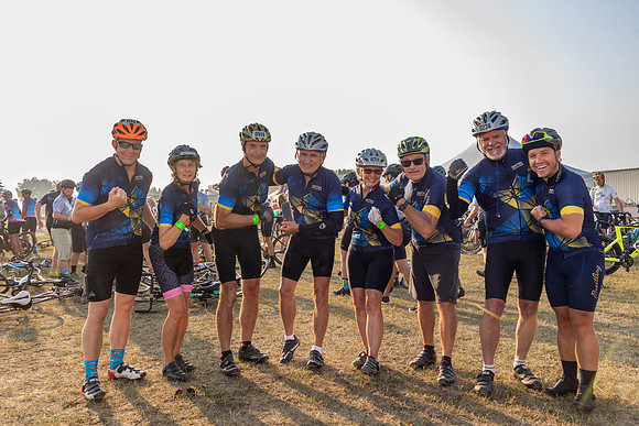 SUNDAY PHOTO STATION-RIDERS-25516