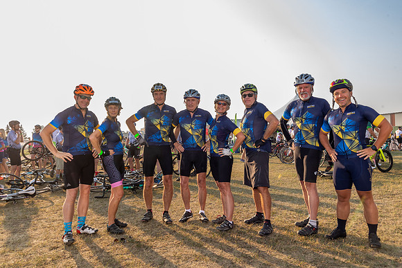 SUNDAY PHOTO STATION-RIDERS-25521