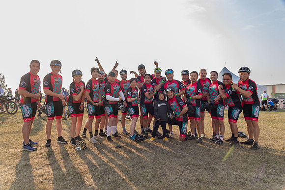 SUNDAY PHOTO STATION-RIDERS-25620