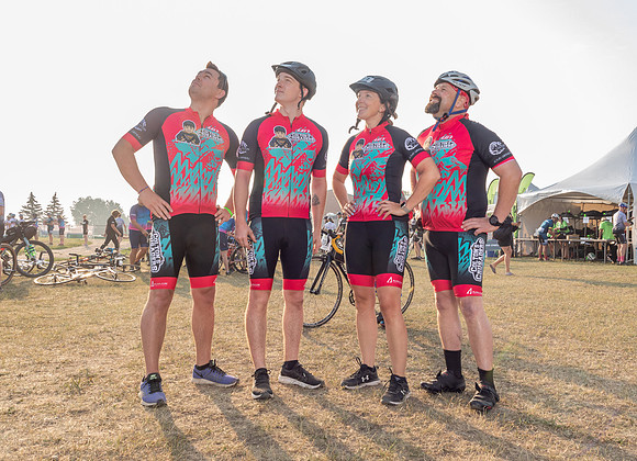 SUNDAY PHOTO STATION-RIDERS-25654