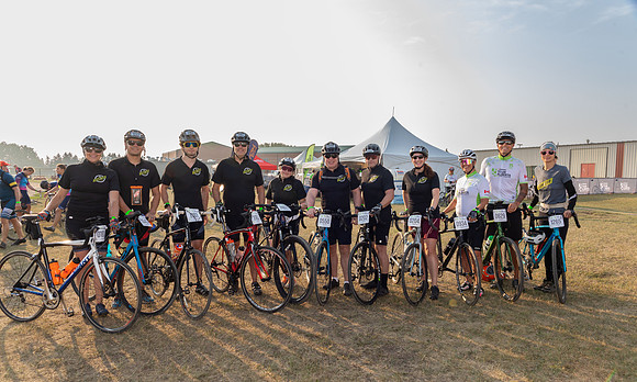 SUNDAY PHOTO STATION-RIDERS-25672