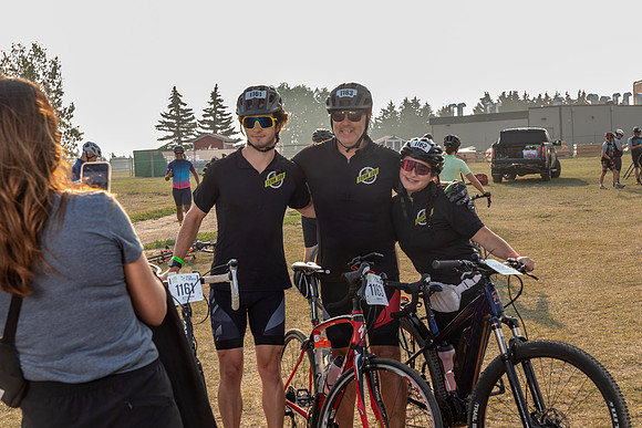 SUNDAY PHOTO STATION-RIDERS-25692