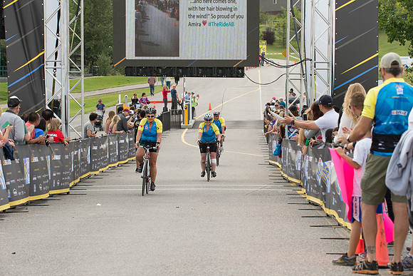 FINISH LINE CROSSING --3283