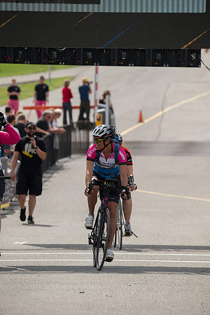 FINISH LINE CROSSING --4002