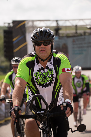 FINISH LINE CROSSING --3026
