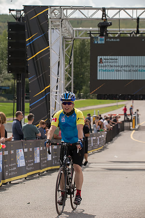 FINISH LINE CROSSING --4144