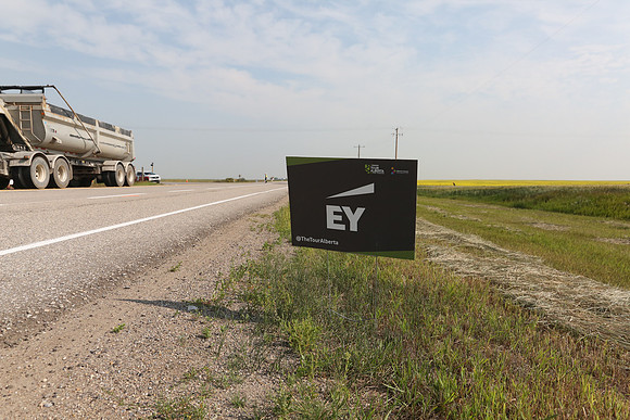 -SIGNAGE-ROUTE-143