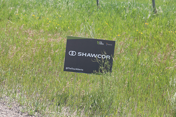 -SIGNAGE-ROUTE-242