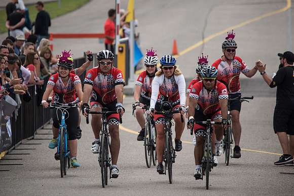 FINISH LINE CROSSING --2829