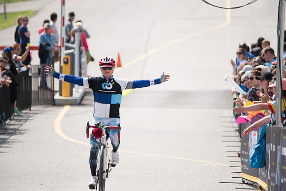 FINISH LINE CROSSING --3317