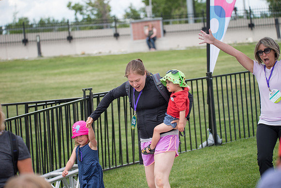 1-FINISH LINE CROSSING-OneWalkAB-1002