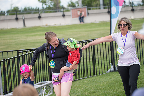 1-FINISH LINE CROSSING-OneWalkAB-1005