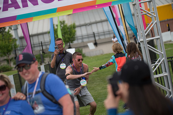 1-FINISH LINE CROSSING-OneWalkAB-1530