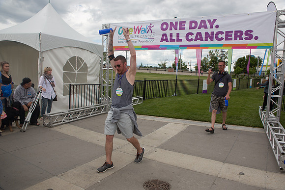1-FINISH LINE CROSSING-OneWalkAB-1544