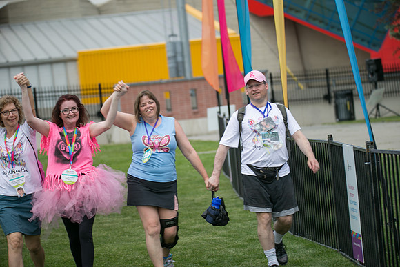 1-FINISH LINE CROSSING-OneWalkAB-2385