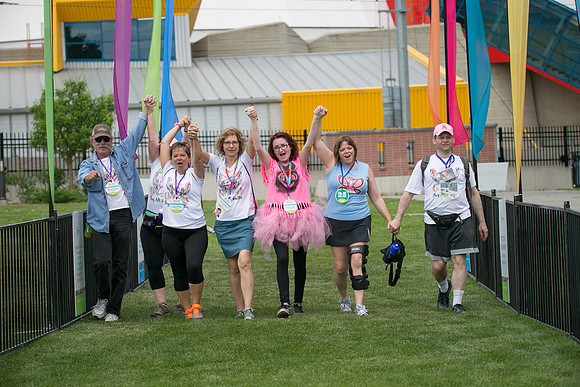 1-FINISH LINE CROSSING-OneWalkAB-2382