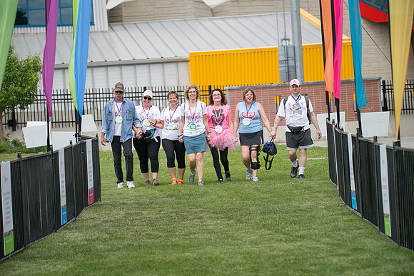 1-FINISH LINE CROSSING-OneWalkAB-2372