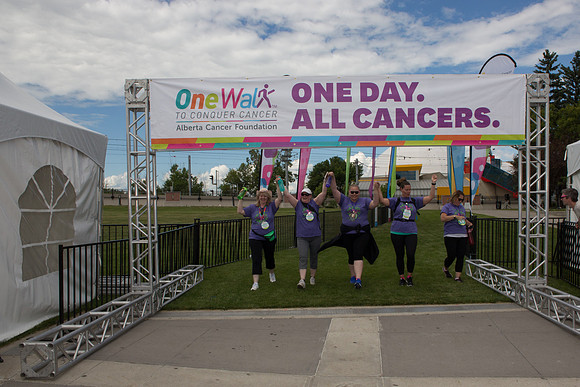 1-FINISH LINE CROSSING-OneWalkAB-2335